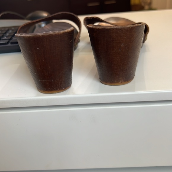 Clogs/Mules/ wooden bottom - Picture 9 of 10